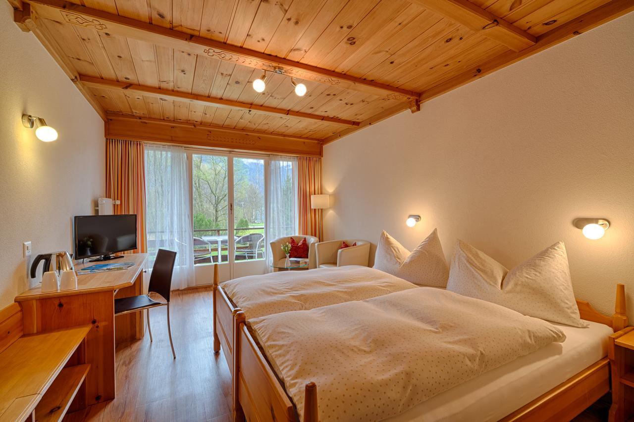 Neuhaus Golf- & Strandhotel Unterseen Εξωτερικό φωτογραφία