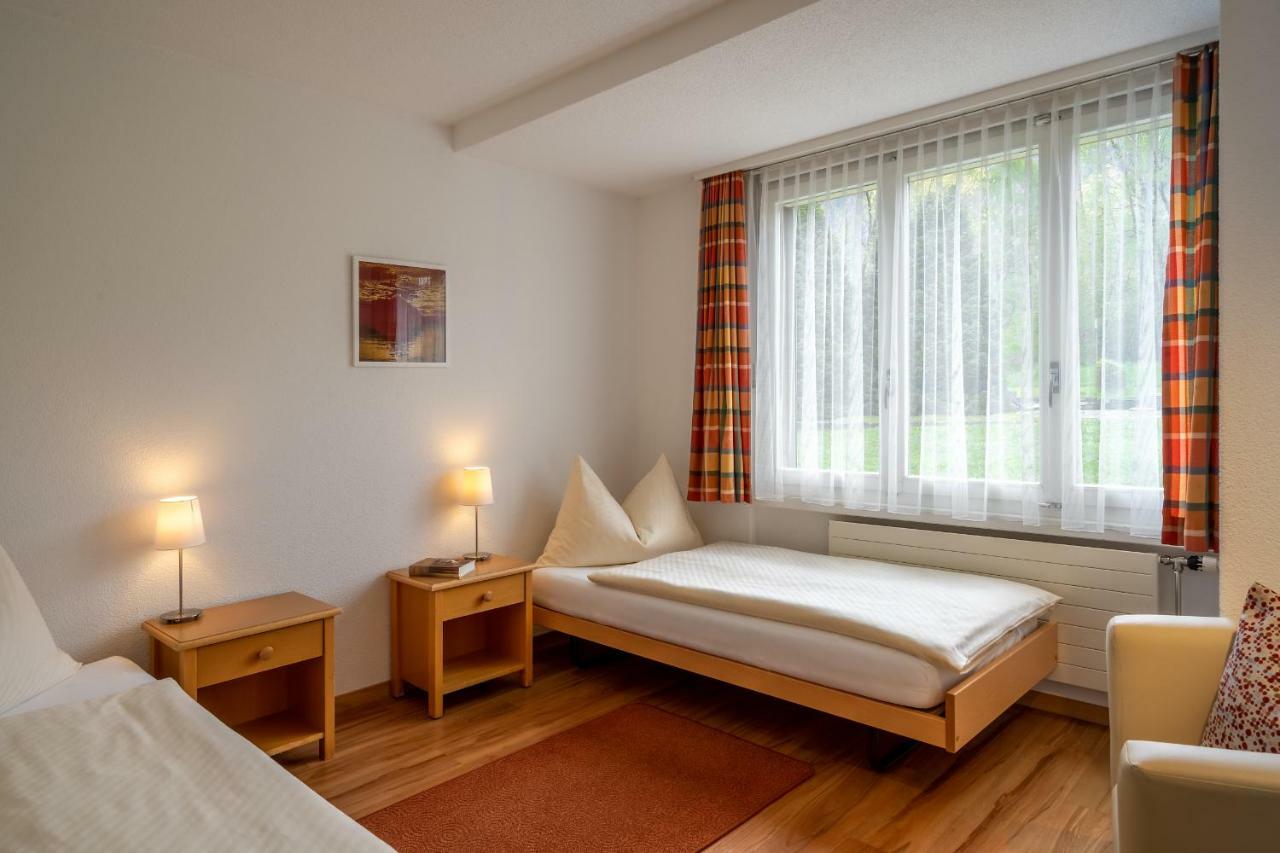 Neuhaus Golf- & Strandhotel Unterseen Εξωτερικό φωτογραφία